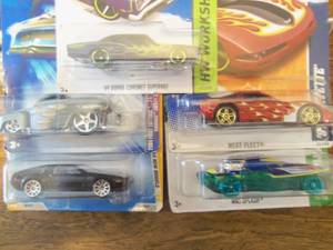 Lot of 5 Hot Wheels Cars Collector...