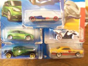 Lot of 5 Hot Wheels Cars Collector...