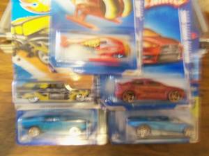 Lot of 5 Hot Wheels Cars Collector...