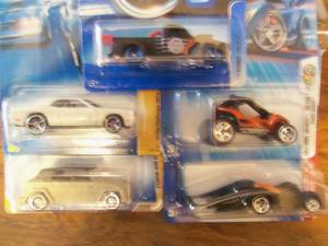 Lot of 5 Hot Wheels Cars Collector...