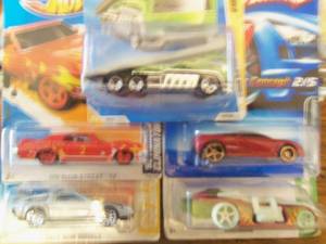 Lot of 5 Hot Wheels Cars Collector...