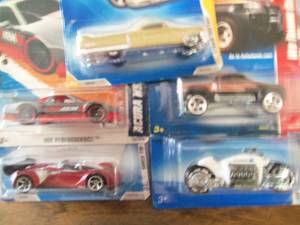 Lot of 5 Hot Wheels Cars Collector...