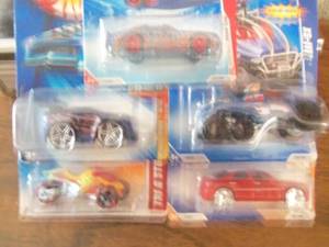 Lot of 5 Hot Wheels Cars Collector...