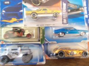 Lot of 5 Hot Wheels Cars Collector...