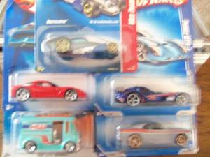 Lot of 5 Hot Wheels Cars Collector...