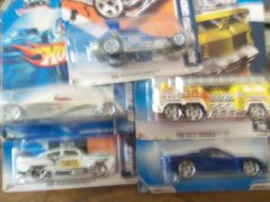 Lot of 5 Hot Wheels Cars Collector...