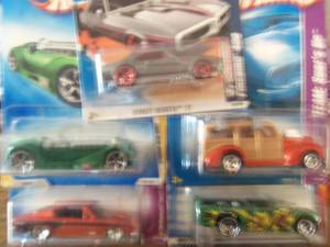 Lot of 5 Hot Wheels Cars Collector...