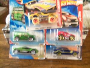 Lot of 5 Hot Wheels Cars Collector...