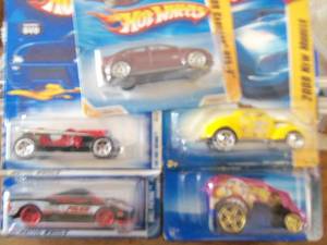 Lot of 5 Hot Wheels Cars Collector...