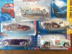Lot of 5 Hot Wheels Cars Collector...