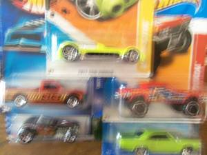 Lot of 5 Hot Wheels Cars Collector...