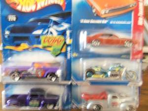 Lot of 5 Hot Wheels Cars Collector...