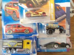 Lot of 5 Hot Wheels Cars Collector...