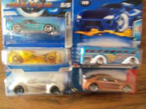 Lot of 5 Hot Wheels Cars Collector...