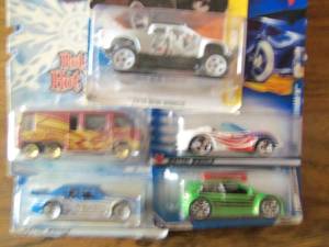 Lot of 5 Hot Wheels Cars Collector...