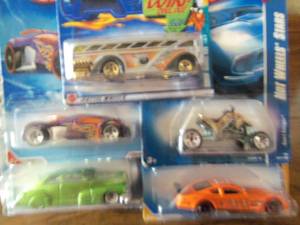 Lot of 5 Hot Wheels Cars Collector...