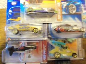 Lot of 5 Hot Wheels Cars Collector...