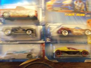 Lot of 5 Hot Wheels Cars Collector...