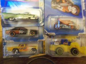 Lot of 5 Hot Wheels Cars Collector...