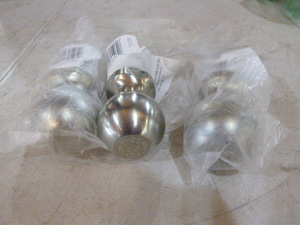 Three 2 516 Tow Balls