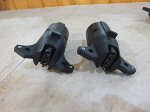 2 Adapters 7 Pin to 4 Pin