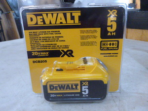 DeWalt 20V Lithium Ion Premium Battery Pack with Fuel Gauge