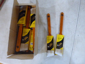 Box of Five Star 1 12 Paint Brushes