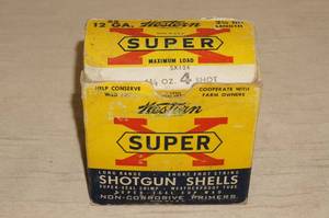 lot 90 image: Vintage Western Super-X 12 Gauge Shotgun Shell Box