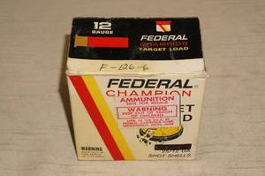 lot 93 image: Vintage Federal Champion 12 Gauge Shotgun Shell Box