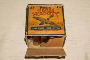 lot 95 image: Vintage Peters 12 Gauge Shotgun Shell Box