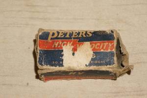lot 97 image: Vintage Peters .22 LR Ammo Box
