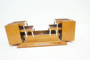 Dresser box