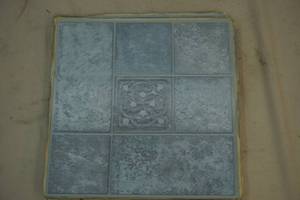 Floor tile