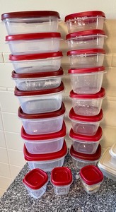 Tupperware and Rubbermaid Items