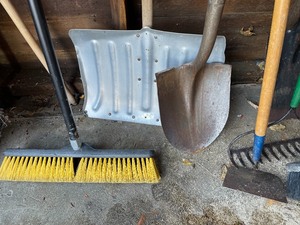 Long Handled Tool Lot