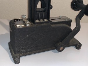B & K Silk Floral Stemming Machine