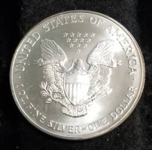 2003 AMERICAN SILVER EAGLE 1 TROY OZ. .999 FINE SILVER DOLLAR