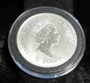 1990 AUSTRALIA $5 KOOKABURRA 1 TROY OZ .999 FINE SILVER IN AIRTITE