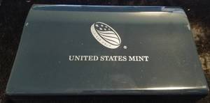 1986 US MINT 2 COIN AMERICAN SILVER EAGLE SET 1-PROOF 1-MINT STATE