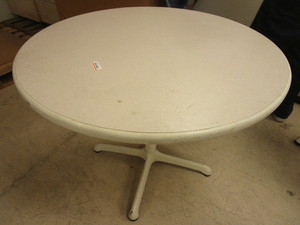 lot 210 image: STEELCASE 36 TABLE