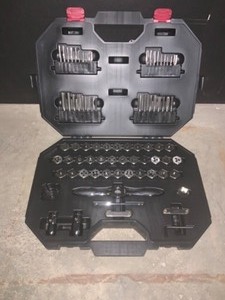 HUSKY SAEMETRIC RATCHETING TAP AND DIE SET (77- PIECE). SEE PICTURES