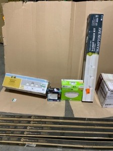 PALLET OF ASSORTED LIGHTING. SEE PICTURES