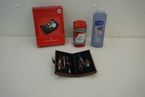lot 13 image: Mens toiletries