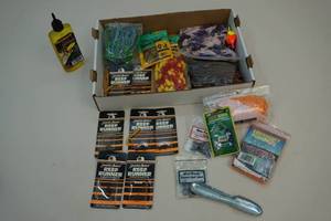 lot 25 image: Fishing tackle