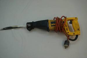 lot 85 image: Reciprocating saw