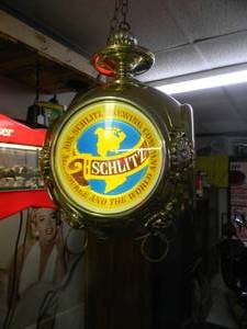 lot 8 image: RARE - VINTAGE 1970s SCHLITZ BEER ROTATING CLOCK LIGHT - VERY RARE IN THIS NICE OF SHAPE - EVERYTHING WORKS - GREAT PIECE - SEE PICTURES & VIDEO