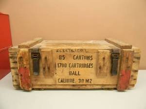 lot 43 image: VINTAGE WOODEN AMMUNITION BOX CRATE - CALIBRE 30 M2 - WITH ORIGINAL LATCHES - VERY COOL - APPROX 28W 11H 14D - SEE PICTURES