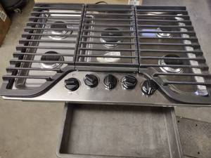 Ikea Model ICS655DS00 Gas Drop In C...