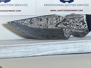 Damascus Steel Knife With Fitted Leather Sheathe