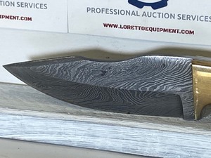 Damascus Steel Knife With Fitted Leather Sheathe